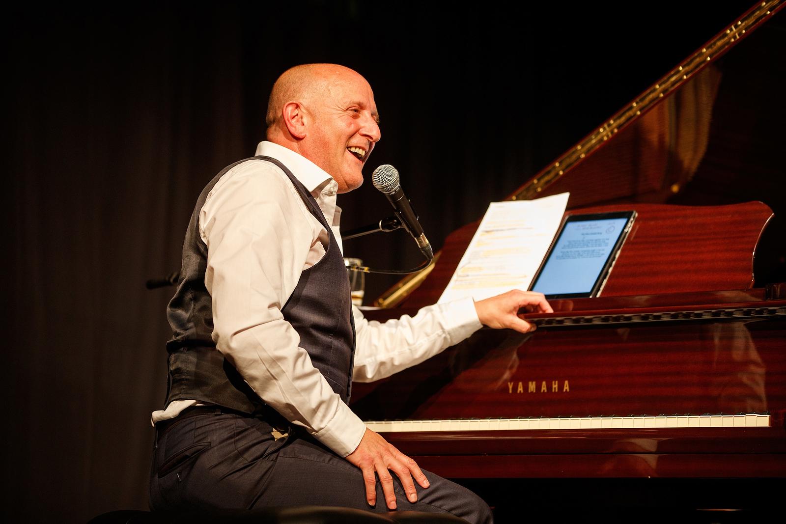 A-TRANE PRÄSENTIERT THE NEW YEAR TRADITION CONCERT DAY2: ARTIST IN RESIDENCE Jeremy Sassoon TODAY TRIO FEAT: BJÖRN WERRA-MICHAEL KERSTING SPECIAL GUEST: FLORIAN MENZEL