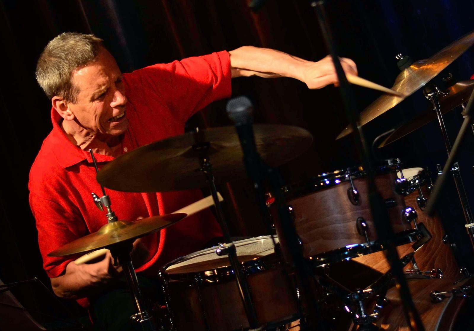 A-TRANE PRÄSENTIERT DAY2: ERNST BIER NEW TRIO «TRIPLE» FEAT: Tal Arditi-Christian Müller