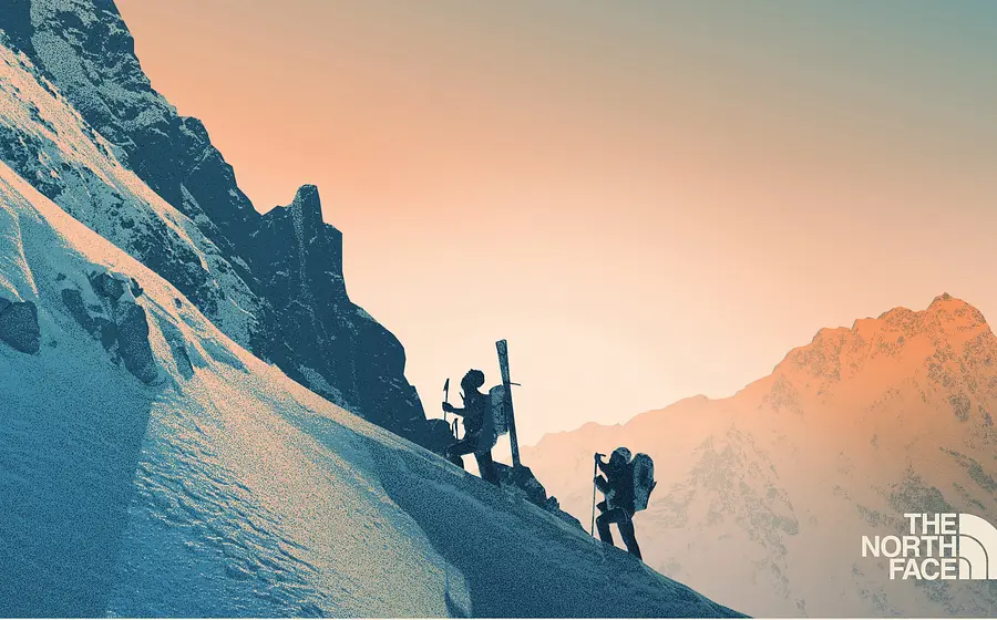 Plakat Alpen Film Festival 2026 mit zwei Bergsteigenden auf einem verschneiten Berghang vor alpiner Bergkulisse bei Sonnenaufgang