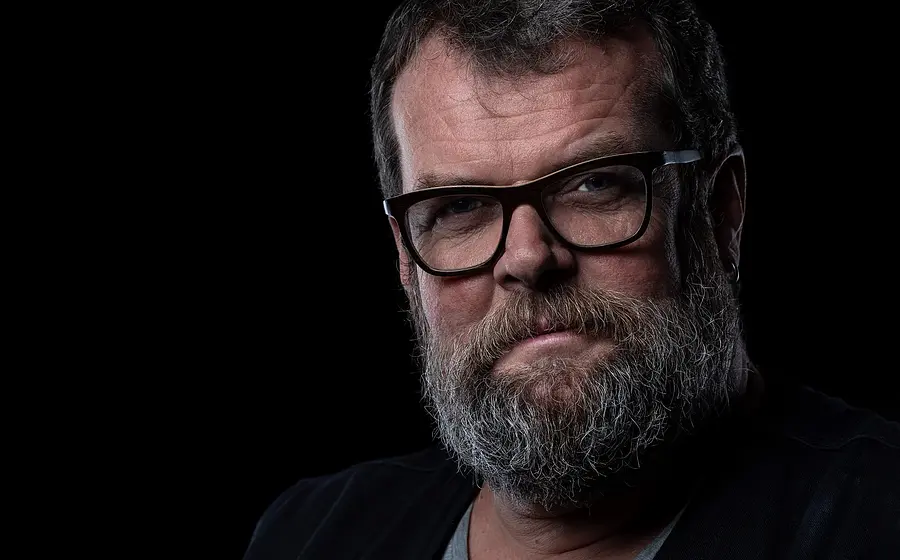 Porträtfoto von „Jochen Malmsheimer“.