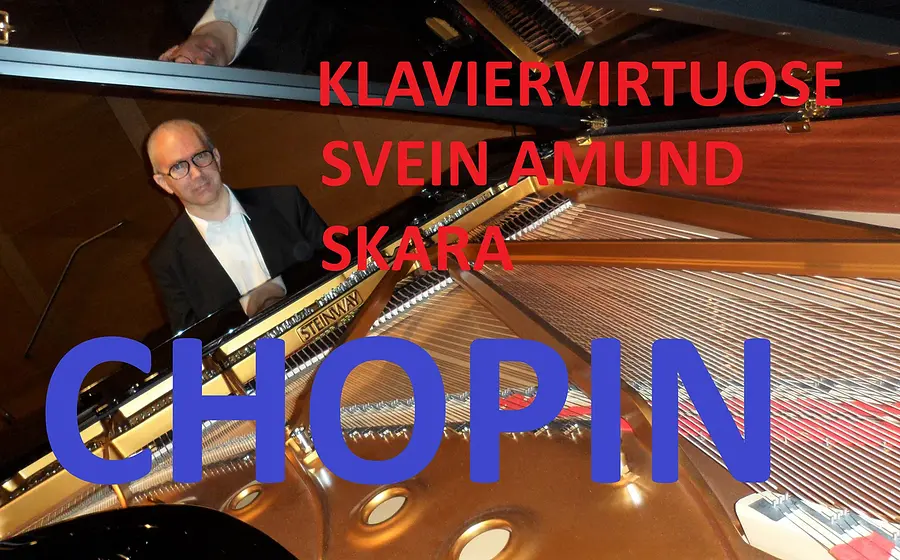 Ein Foto des Künstlers Svein Amund Skara an einem Konzertflügel, mit Aufschrift in rot und blau
