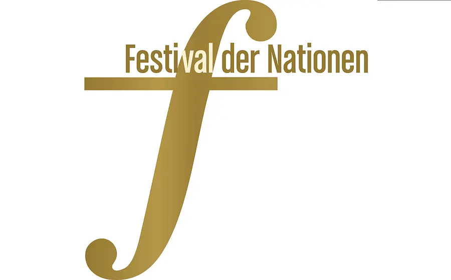 Logo des Festival der Nationen in gold auf weißem Hintergrund