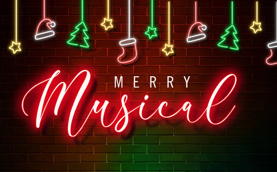 Eine Grafik mit "Merry Musical" als Leuchtreklame und weihnachtliche Dekoration vor einer Ziegelwand