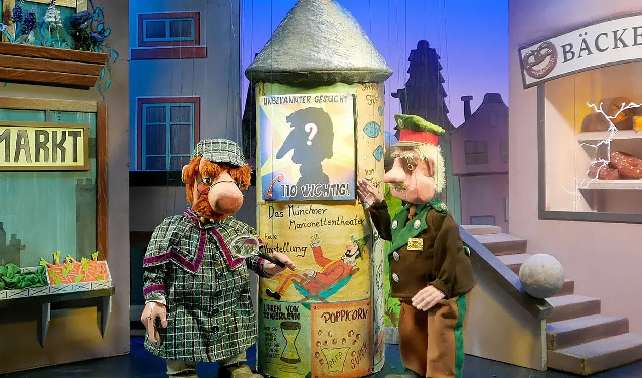 Bild von einigen Marionetten in einem Theater
