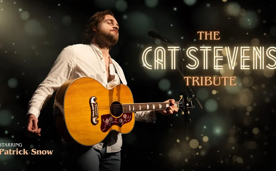 Plakat Cat Stevens Tribute mit Foto von Oatrick Snow mit Gitarre vor dunklem Hintergrund mit Spiegelungen