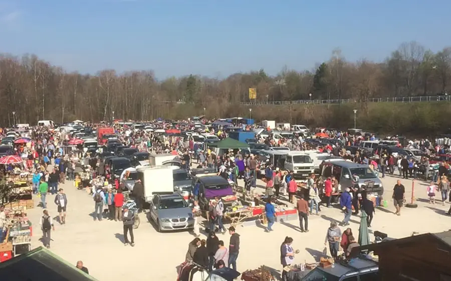 Ein Bild des Tölzer Flohmarktes