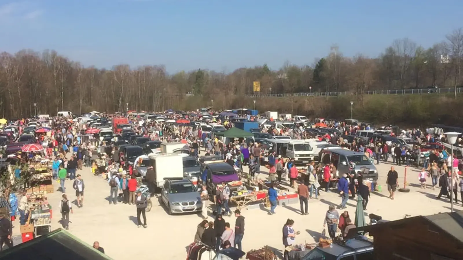 Ein Bild des Tölzer Flohmarktes