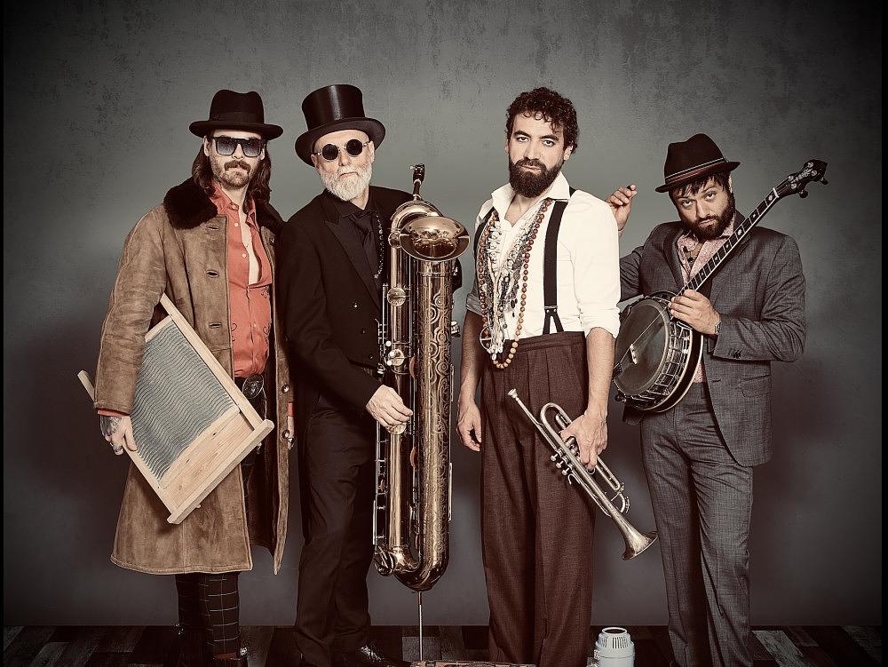 Whiskydenker’s Swing Dong Ding Vs. Absinto Orkestra & Gadjo Horns & Drums
