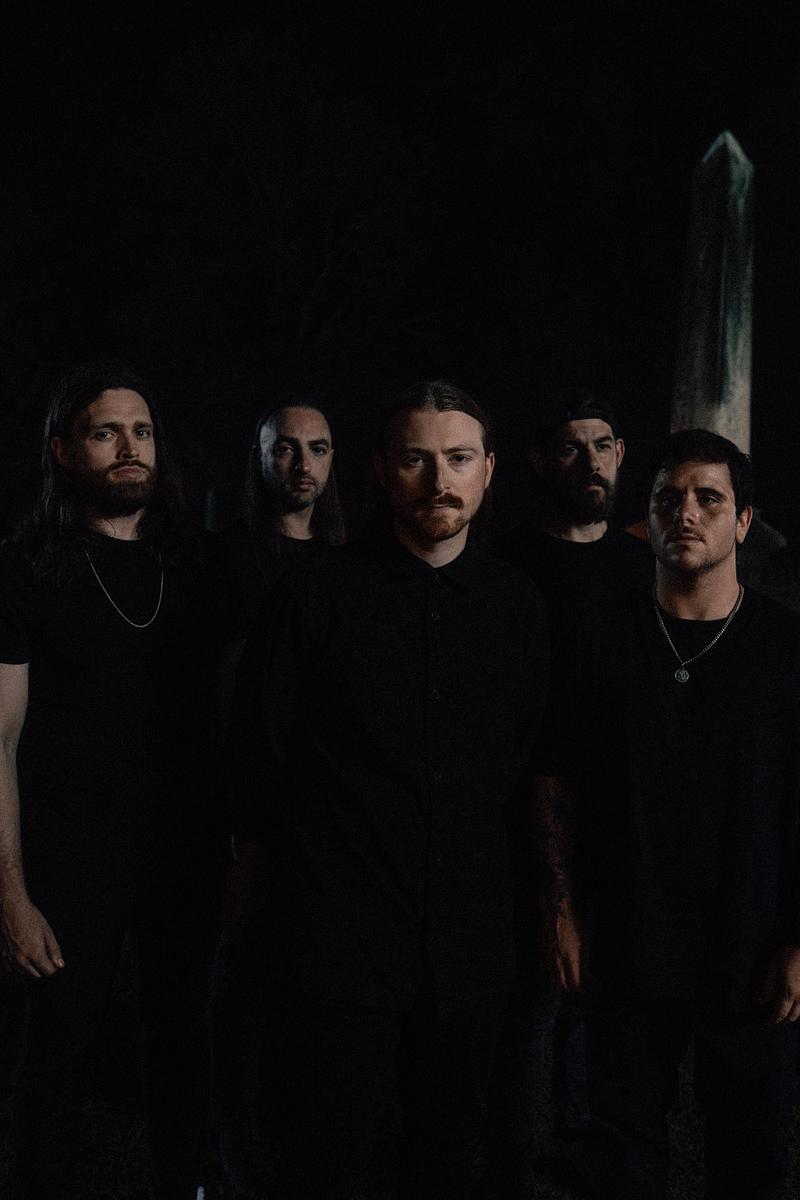Currents + Erra / Special Guests: Caskets / Aviana
