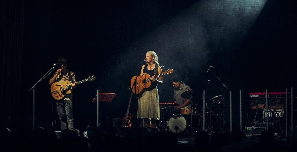 DOTA & DAS KLITZEKLEINE ORCHESTER