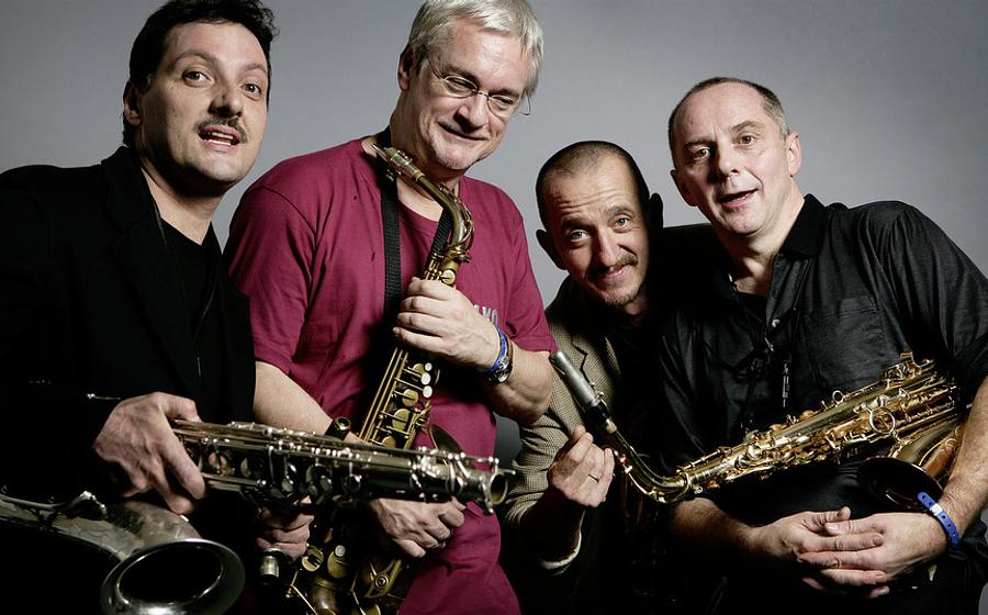 SAXOFOUR: DAS WEIHNACHTSPROGRAMM DER SAXOPHONISTISCHEN GLÜCKSELIGKEIT.