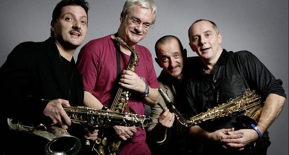 SAXOFOUR: DAS WEIHNACHTSPROGRAMM DER SAXOPHONISTISCHEN GLÜCKSELIGKEIT.
