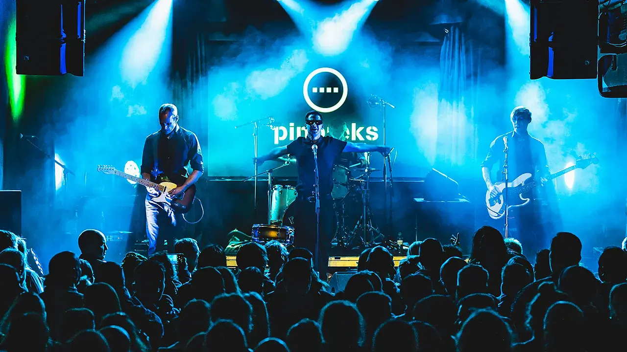 Pinoreks & NOWAVES