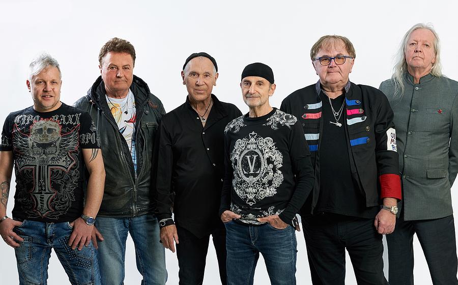 DIE OSTROCKLEGENDEN AUF TOUR