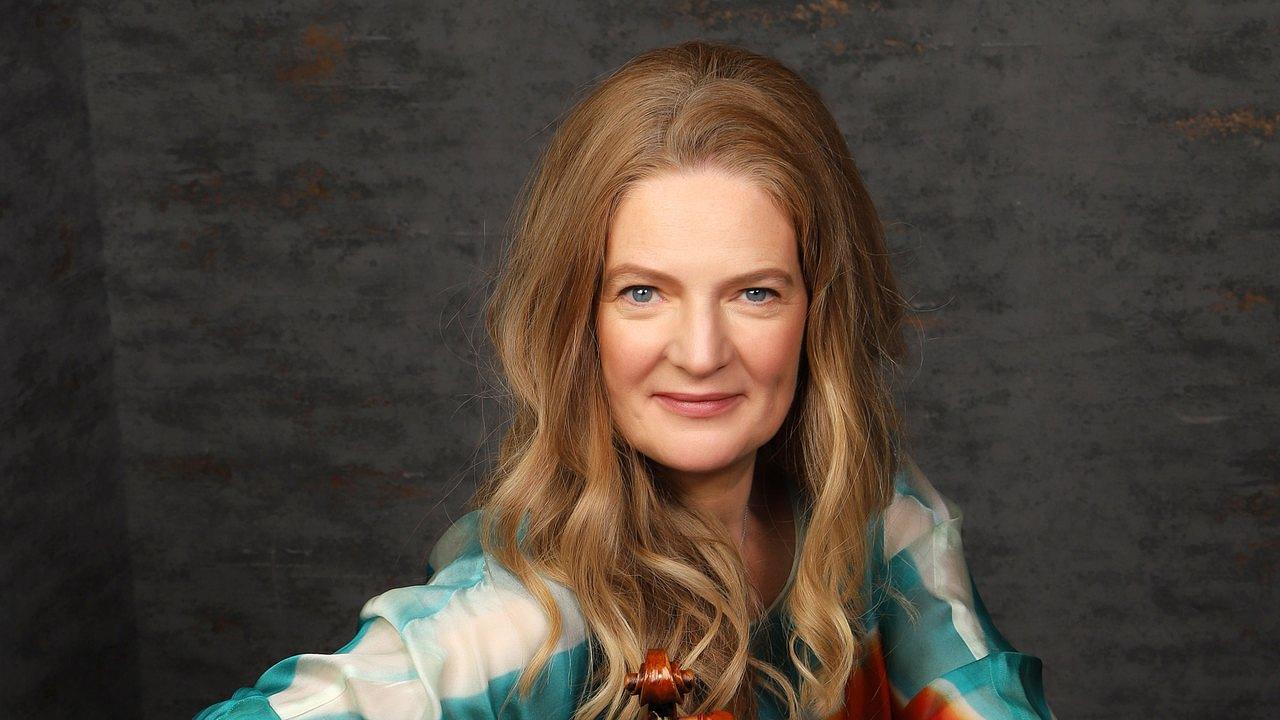 VOCES8 & RACHEL PODGER