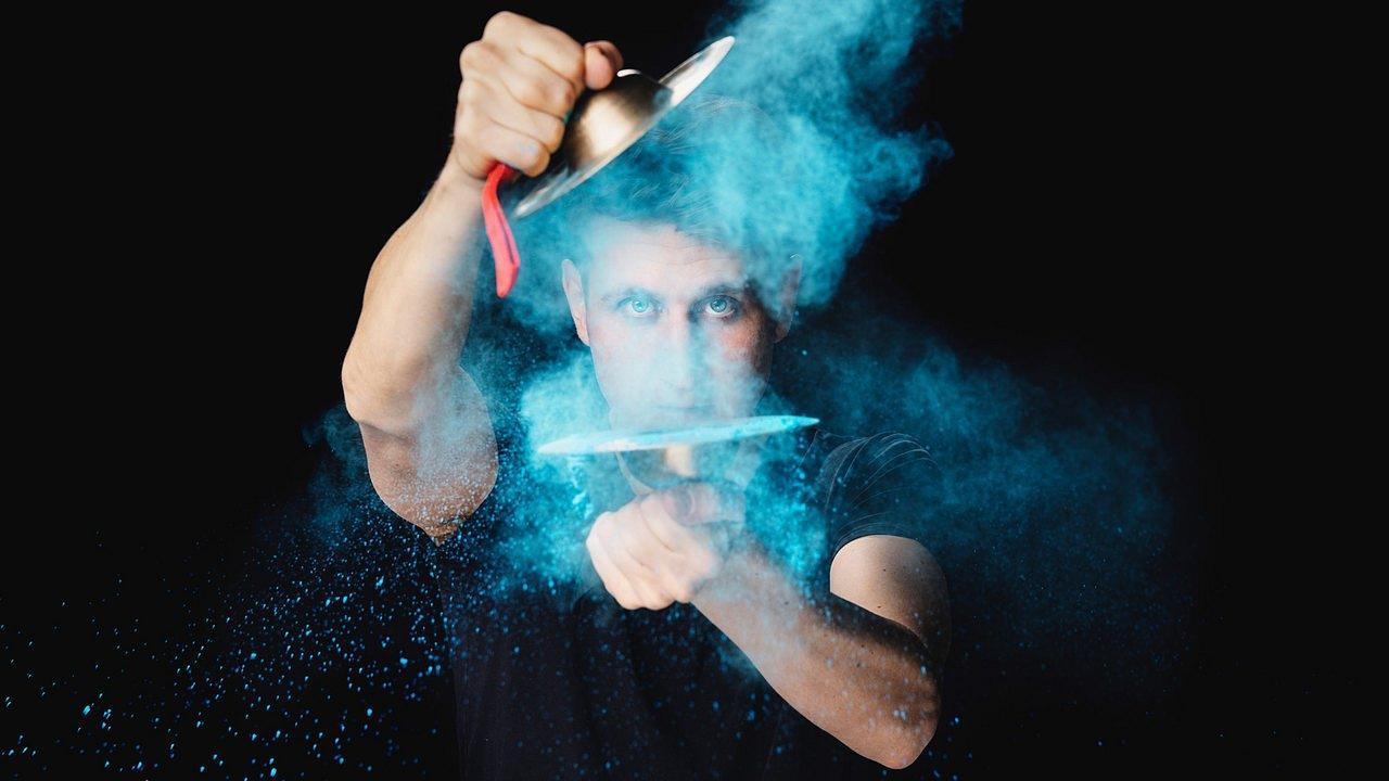 ALEXEJ GERASSIMEZ: TRIBUTE TO PHILIP GLASS