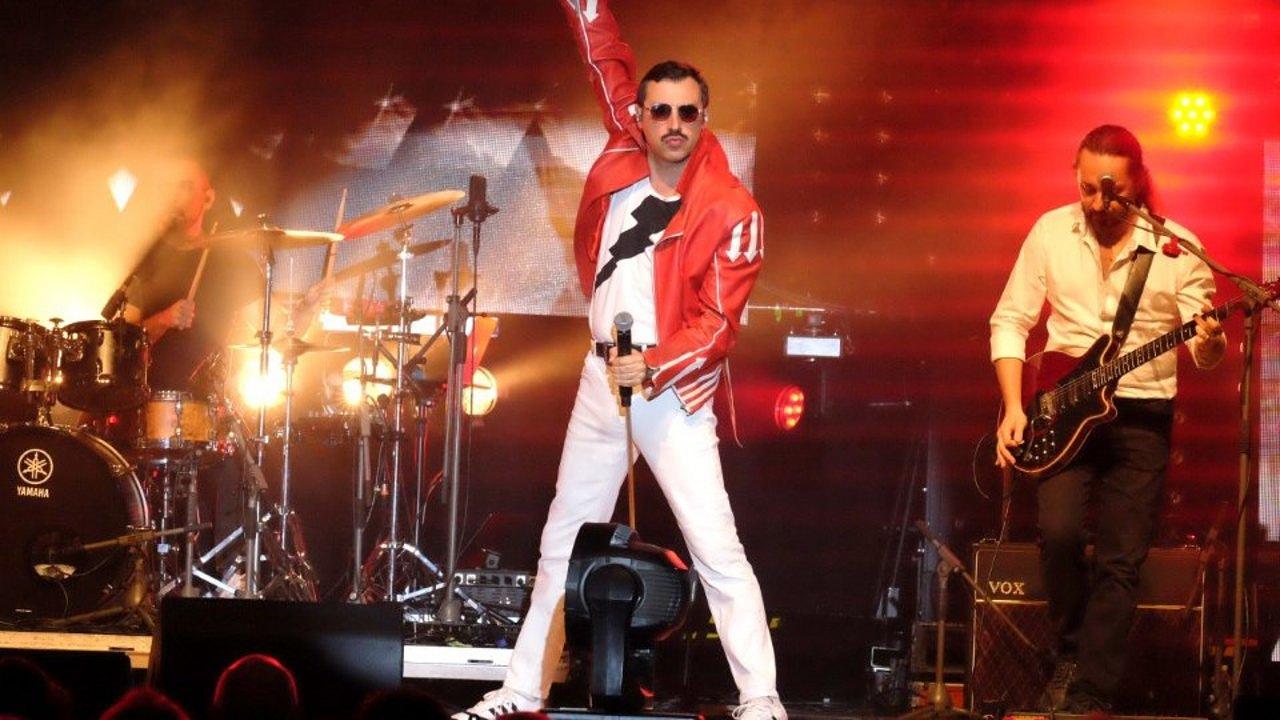 Forever Queen - performed by QueenAlive