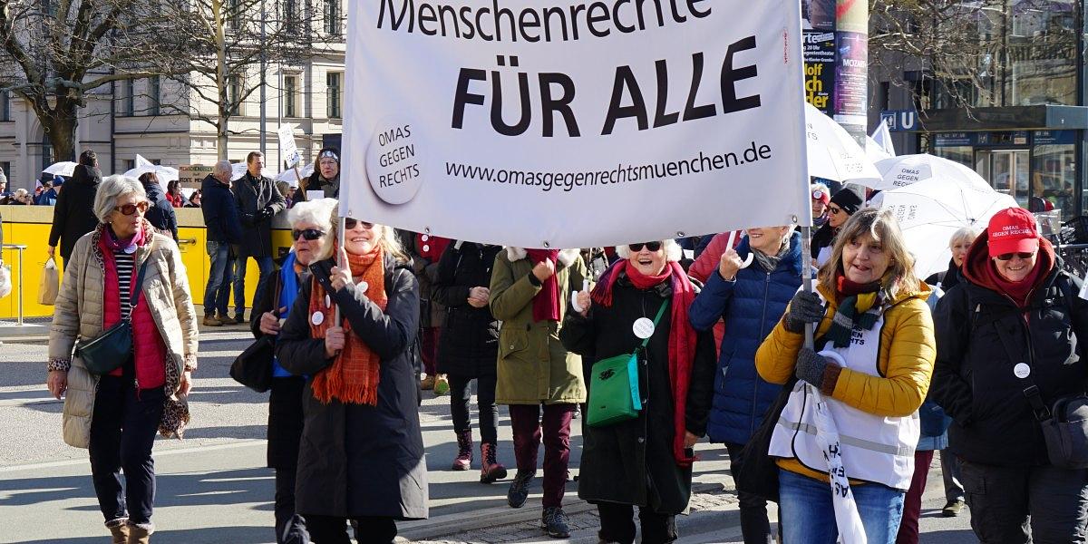Bild 1, © Omas gegen Rechts München