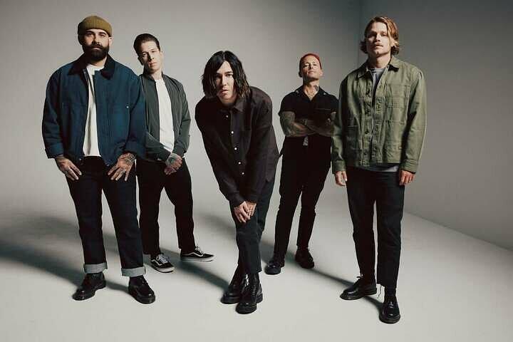 SLEEPING WITH SIRENS