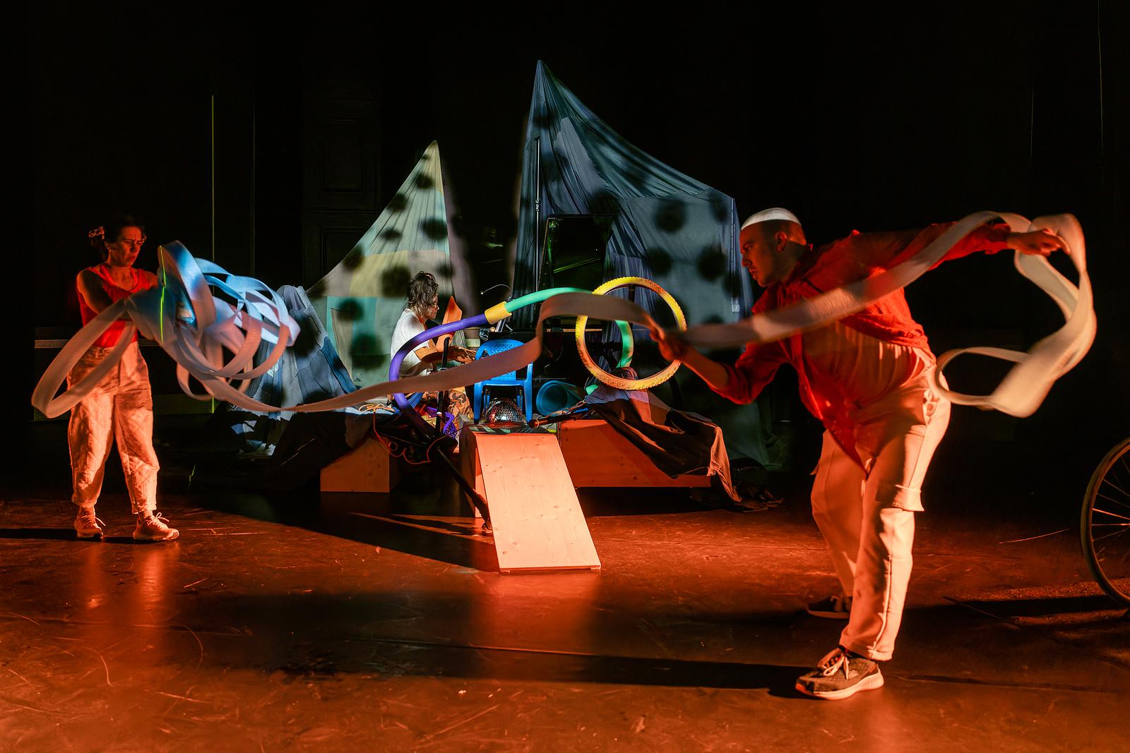 Musiktheaterperformance zu Strawinskys „Le Sacre du Printemps“