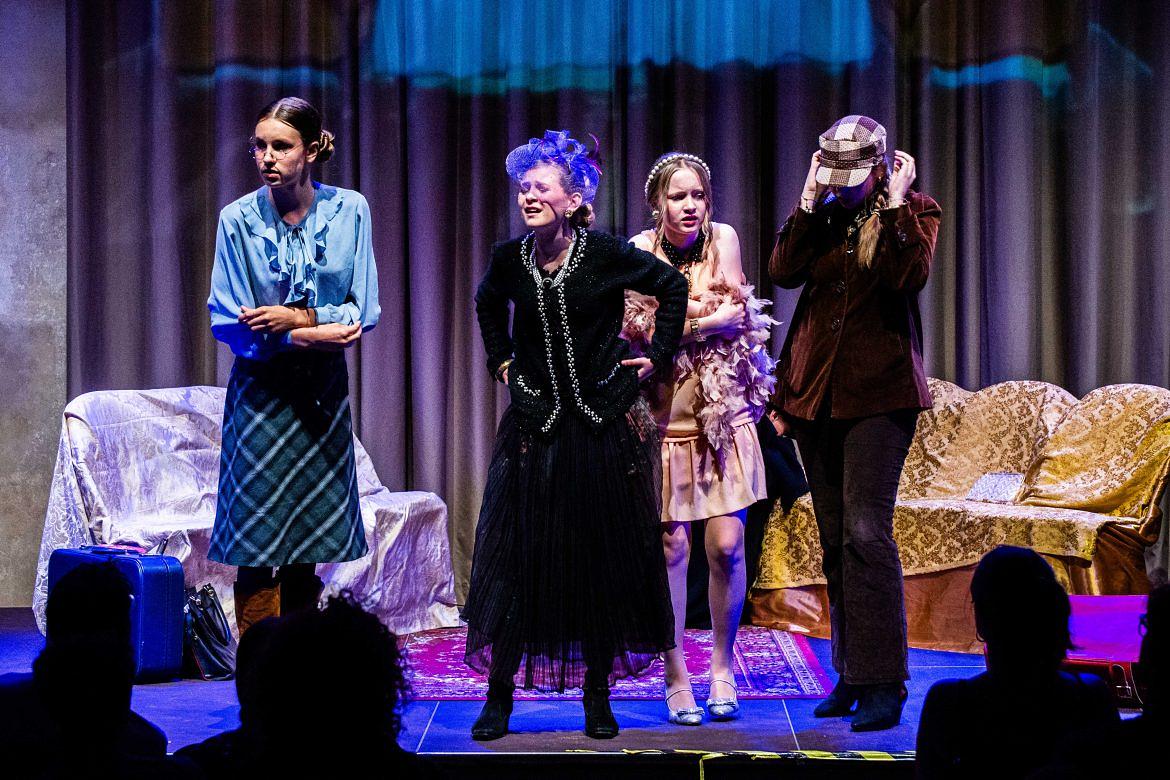 Kinder- und Jugendtheater mit Schüler*innen der GOLDONI Theaterschule