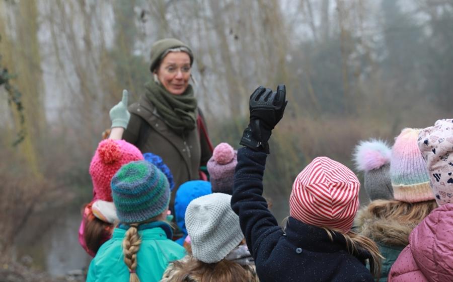 Bewegungsspiele im Winter – Wie halten sich die Tiere warm?